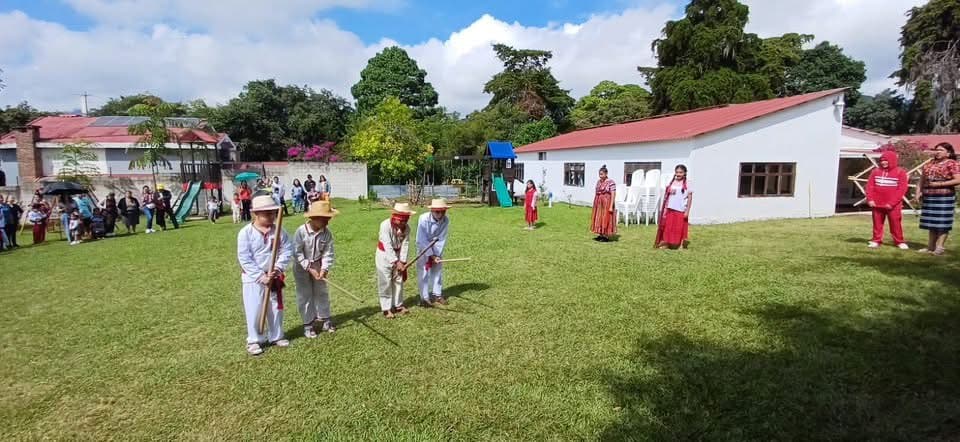 Actividades festivas y culturales en Colegio Intereco